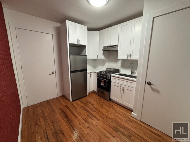 YORK AVENUE in New York, NY - Building Photo - Building Photo