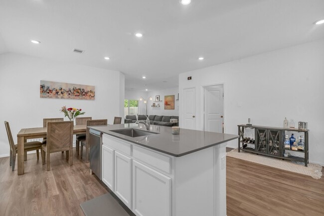 property at 1413 Cantabria Ct