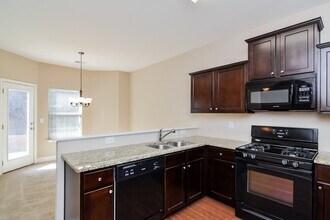 125 Bethany Manor Dr in Ball Ground, GA - Building Photo - Building Photo