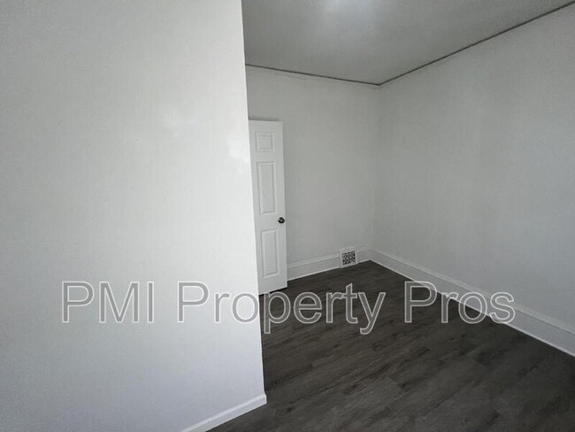 property at 3284 N 30th St