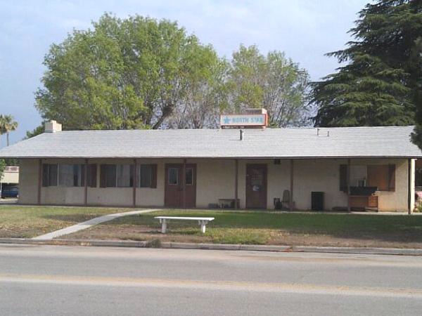 300-348 Petrol Rd in Bakersfield, CA - Foto de edificio - Building Photo