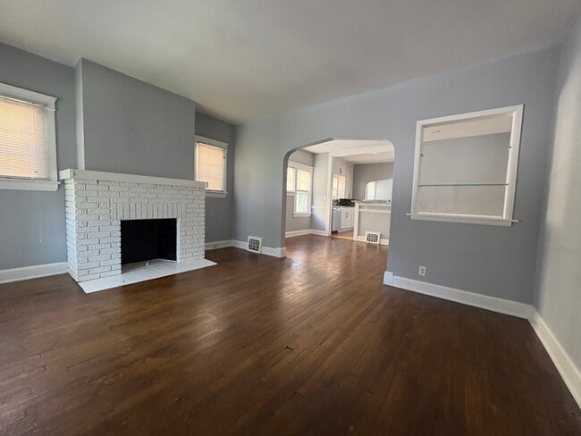 2313 Grandview Ave