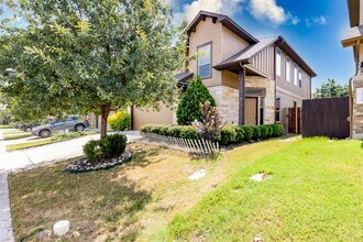 16113 Hawthorne Heights Trail in Austin, TX - Building Photo - Building Photo