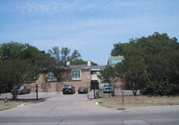 Courts of Lakewood in Dallas, TX - Foto de edificio - Building Photo