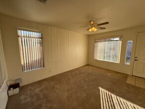 711 S Bedford Dr in Chandler, AZ - Building Photo - Building Photo