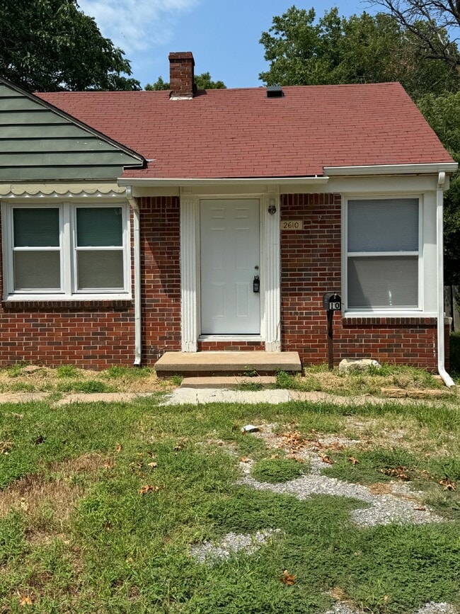 property at 2610 E Grail St
