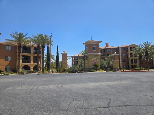 20 Via Mantova in Henderson, NV - Building Photo - Building Photo