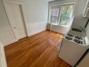 29 Worthington St, Unit 3 in Roxbury Crossing, MA - Building Photo - Building Photo