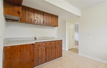 124 Eastwood Dr in Newport News, VA - Building Photo - Building Photo