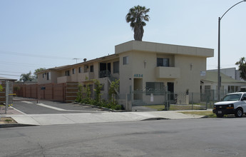 4934 Maplewood Ave in Los Angeles, CA - Building Photo - Building Photo