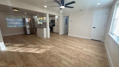 5813 Tampico Rd in Jacksonville, FL - Building Photo - Building Photo