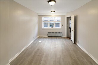 4023 Duryea Ave, Unit 1 in Bronx, NY - Building Photo - Building Photo