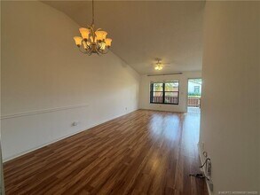 8005 SE Villa Cir in Hobe Sound, FL - Building Photo - Building Photo