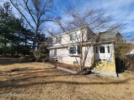 426 Bennetts Mills Rd in Jackson Township, NJ - Building Photo