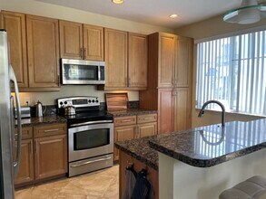 552 NW 39th Cir in Boca Raton, FL - Building Photo - Building Photo