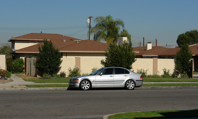 9871 Central Ave in Garden Grove, CA - Building Photo - Building Photo