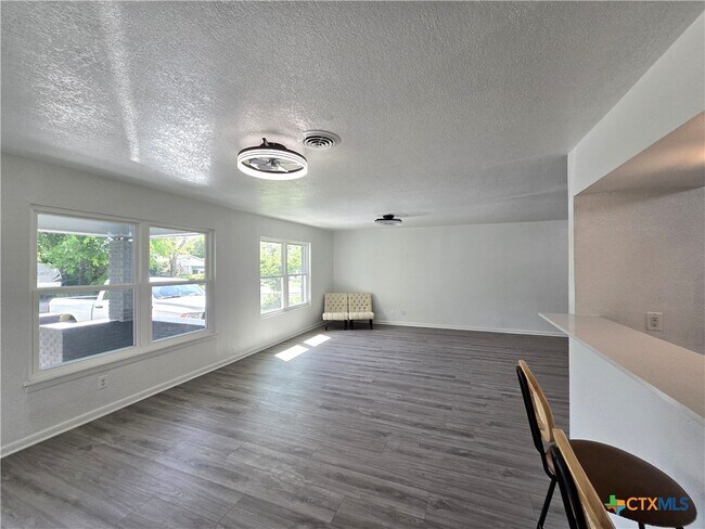 610 W Washington Ave in Copperas Cove, TX - Building Photo - Building Photo