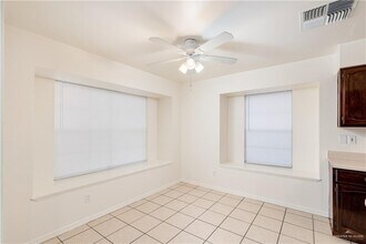 2900 N Cynthia St in McAllen, TX - Building Photo - Building Photo