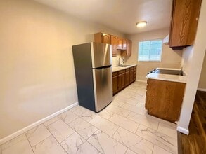 2825 67th Ave in Oakland, CA - Building Photo - Building Photo