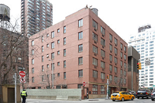 316 E 63 Street in New York, NY - Building Photo - Building Photo