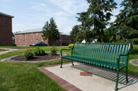 Pine Manor II Apartments in Philadelphia, PA - Foto de edificio - Building Photo