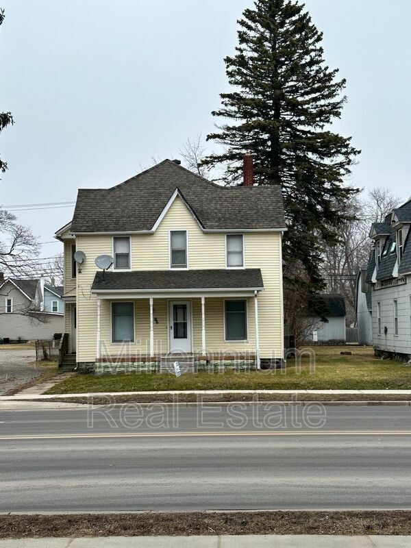 96 S Washington St Rentals in Oxford, MI