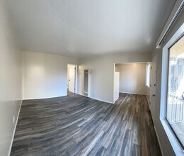 609 North Freeman Street, Unit B in Oceanside, CA - Building Photo - Building Photo