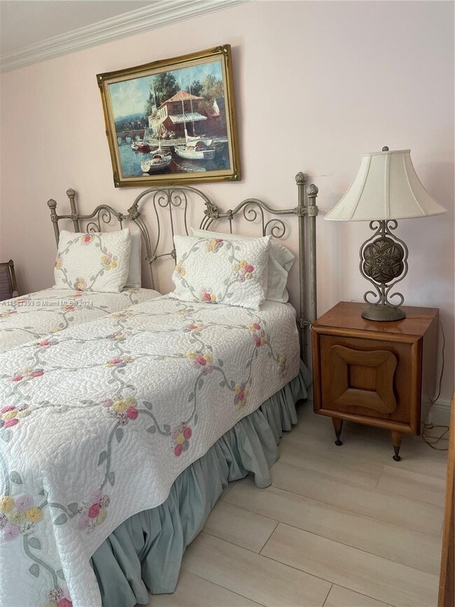 property at 2091 Yarmouth E
