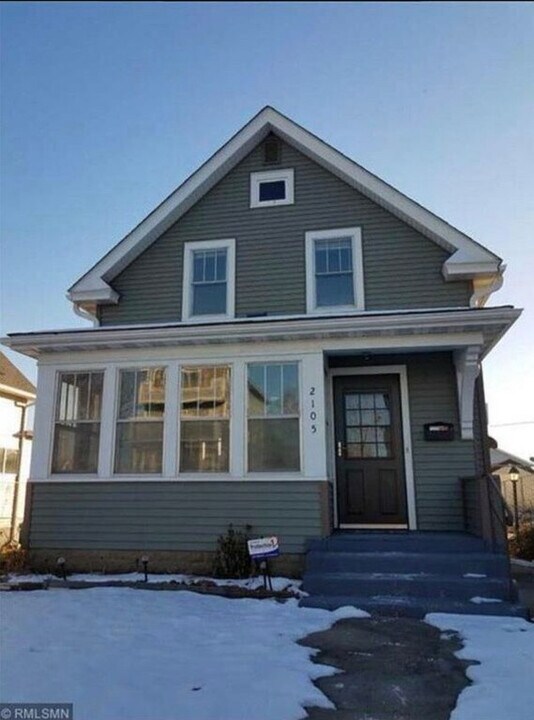 2105 N 26th Ave in Minneapolis, MN - Building Photo