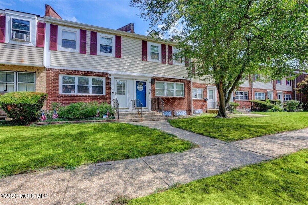 56 Primrose Ln in Brick, NJ - Building Photo