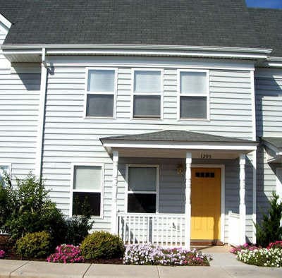 property at 1295 Old Richmond Circle