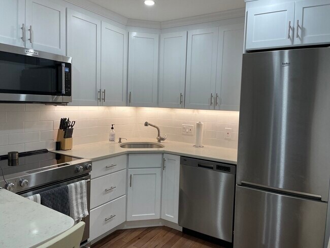 144 Commonwealth Ave in Boston, MA - Building Photo - Building Photo