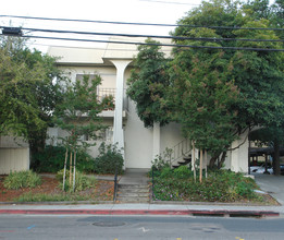 1725 Trinity Ave in Walnut Creek, CA - Building Photo - Building Photo