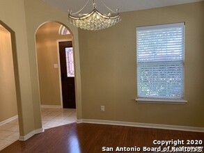 9610 Sun Ml in San Antonio, TX - Building Photo - Building Photo