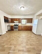 115 S Lawn Ave in O'Fallon, IL - Building Photo - Building Photo