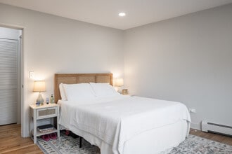 505 W Melrose Street in Chicago, IL - Foto de edificio - Interior Photo