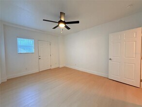 409 8th St N in St. Petersburg, FL - Building Photo - Building Photo