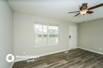 651 Oak Grove Blvd in Shepherdsville, KY - Building Photo - Building Photo