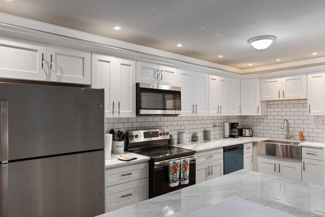 8 Evergreen Ave in Villas, NJ - Building Photo - Building Photo