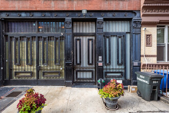 554 Broome St in New York, NY - Building Photo - Building Photo