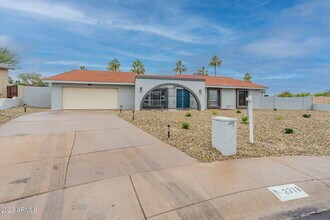 2318 E Lupine Ave in Phoenix, AZ - Building Photo - Building Photo