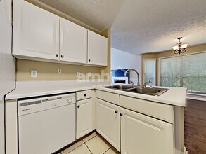 1082 Britley Park Ln in Woodstock, GA - Building Photo - Building Photo