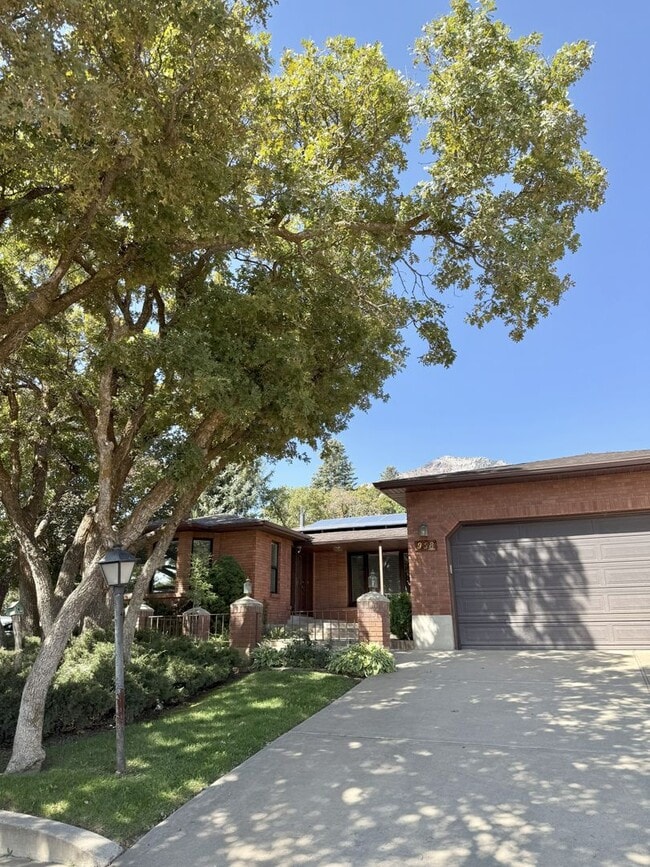 property at 958 E 3100 N