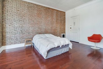 316 Clinton Avenue in Brooklyn, NY - Building Photo - Interior Photo