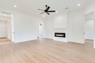 111 Benson Grove Drive in Youngsville, LA - Building Photo - Building Photo