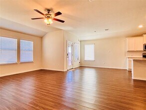 4104 Spur Trail Dr in Denton, TX - Building Photo - Building Photo