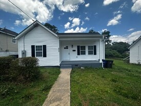 861 W 12th St in Winston-Salem, NC - Building Photo