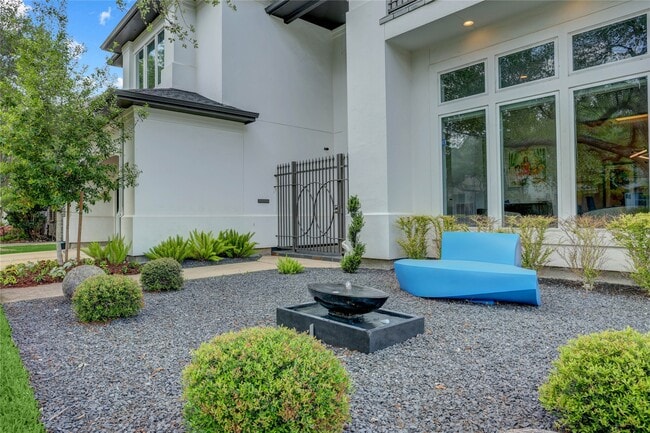 property at 4806 Wedgewood Dr