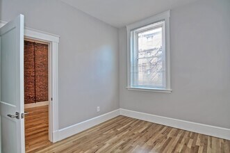 30 Walnut St, Unit 2 in Quincy, MA - Building Photo - Building Photo