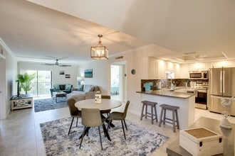 12491 McGregor Blvd in Ft. Myers, FL - Building Photo - Building Photo